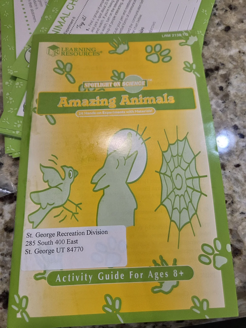 Learning Resources Spotlight on Science Amazing Animals 24 Experiments Ages 8+